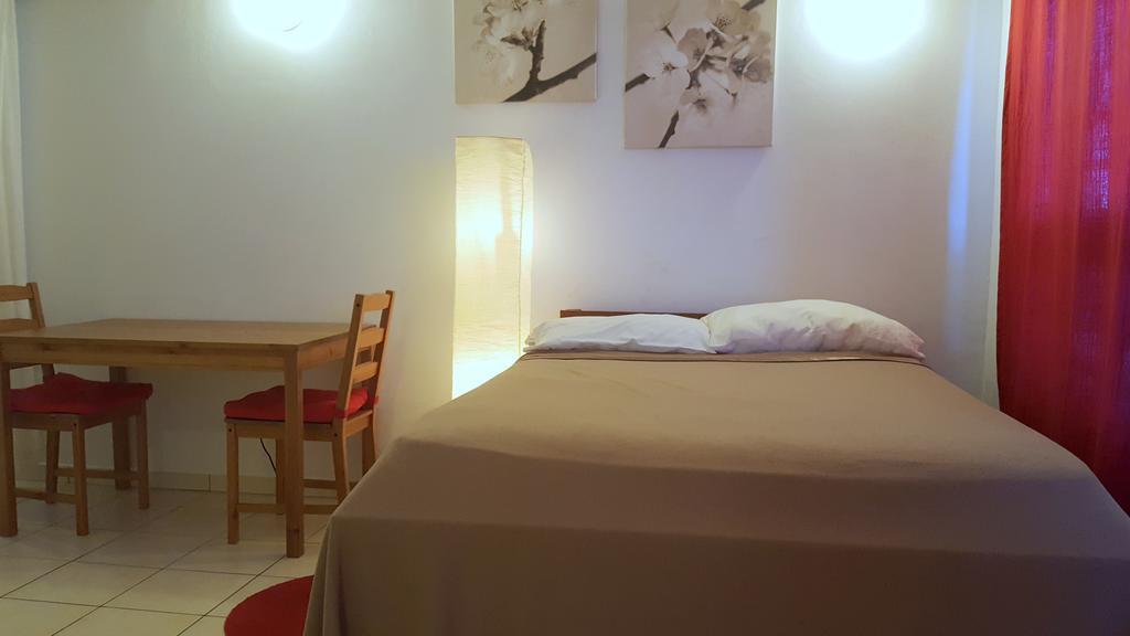 Orange Rembrandt Studio Apartments วิลเลมสตัด ภายนอก รูปภาพ